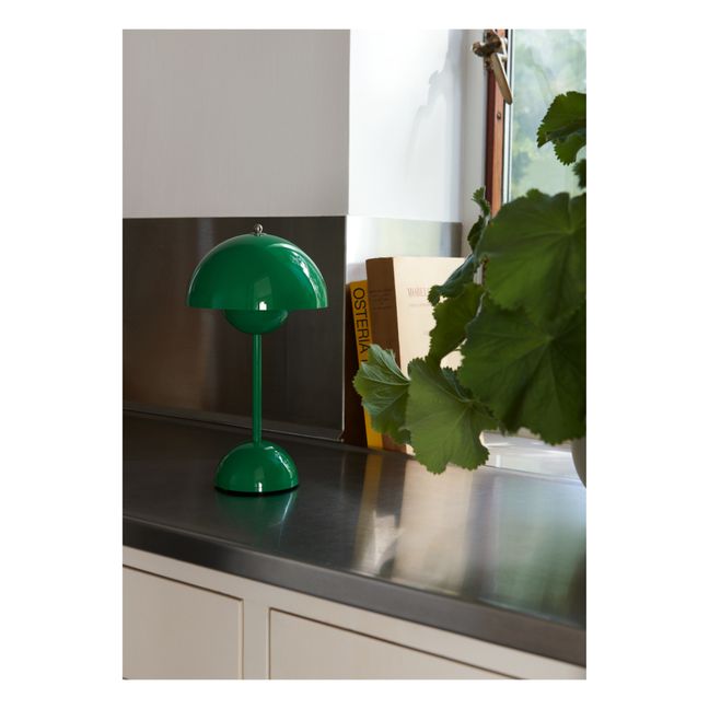 Lampada da tavolo portatile Flowerpot VP9, Verner Panton | Verde