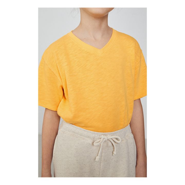 Plain V-Neck T-Shirt | Amarillo- Imagen del producto n°1