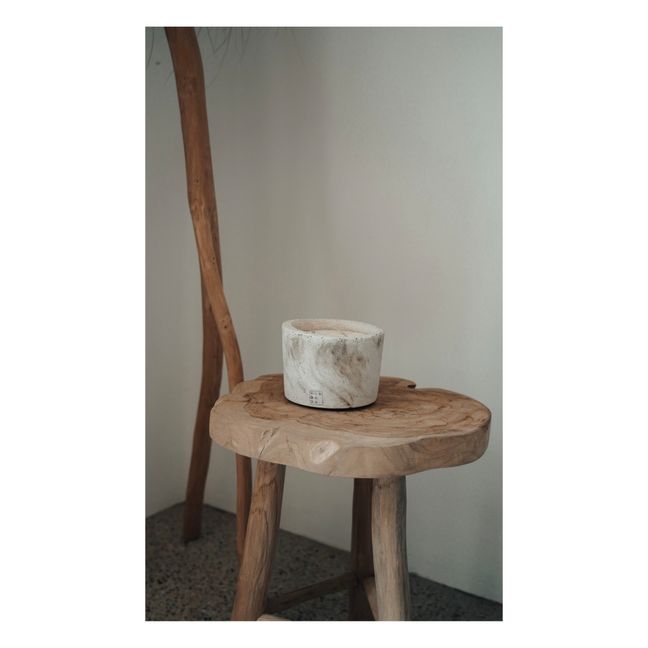 Bougie d'intérieur parfumée Down to earth M | Blanc/Écru