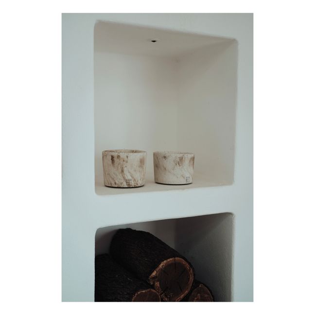 Bougie d'intérieur parfumée Down to earth M | Blanc/Écru
