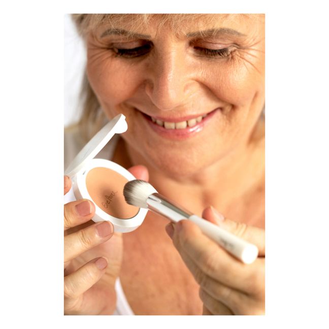 All Beauty Vegan Brush | White