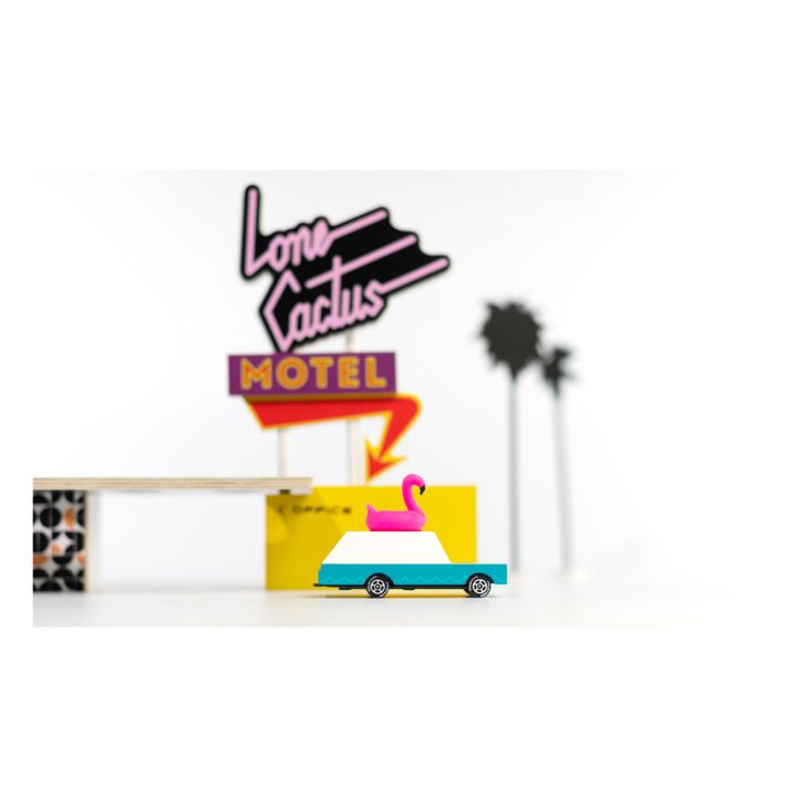 Pink Flamingo Wooden Car- Immagine del prodotto n°1