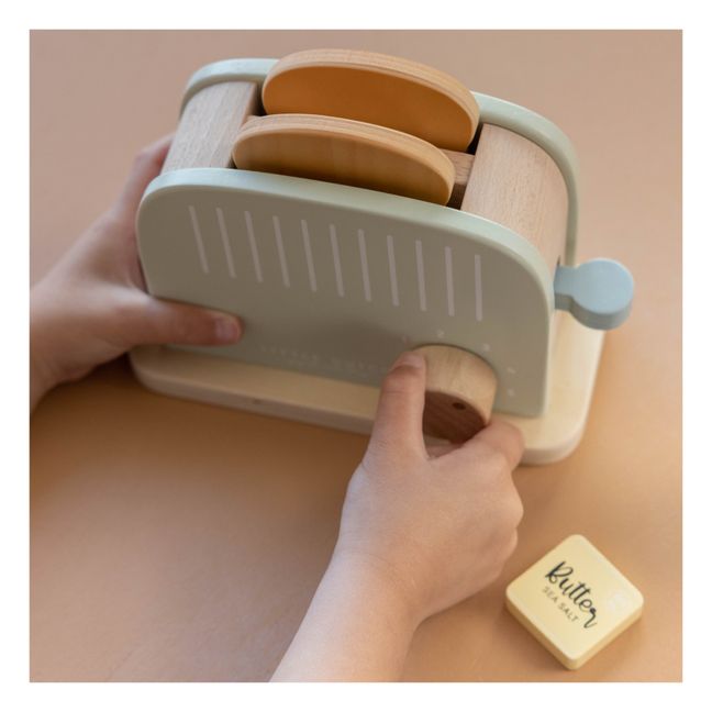 Wooden toaster and accessories
