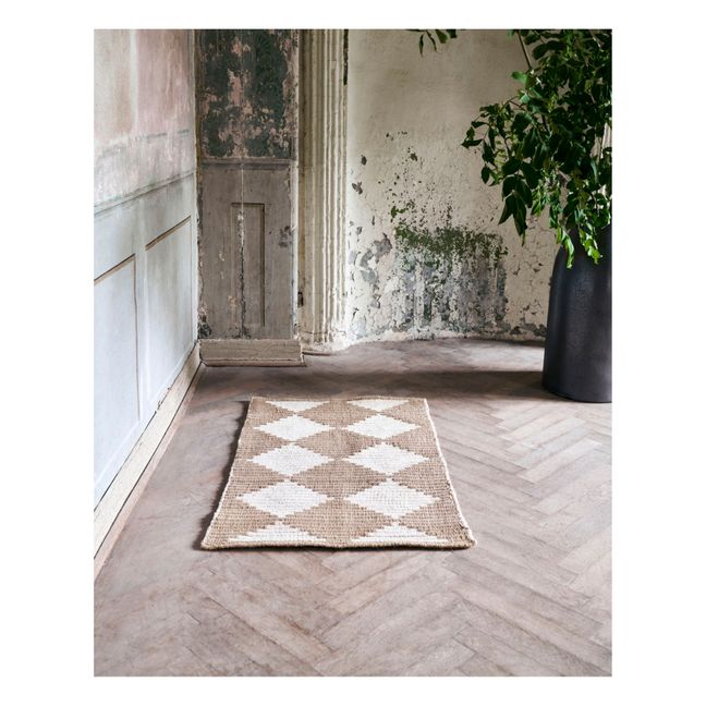 Dry carpet in jute and cotton 