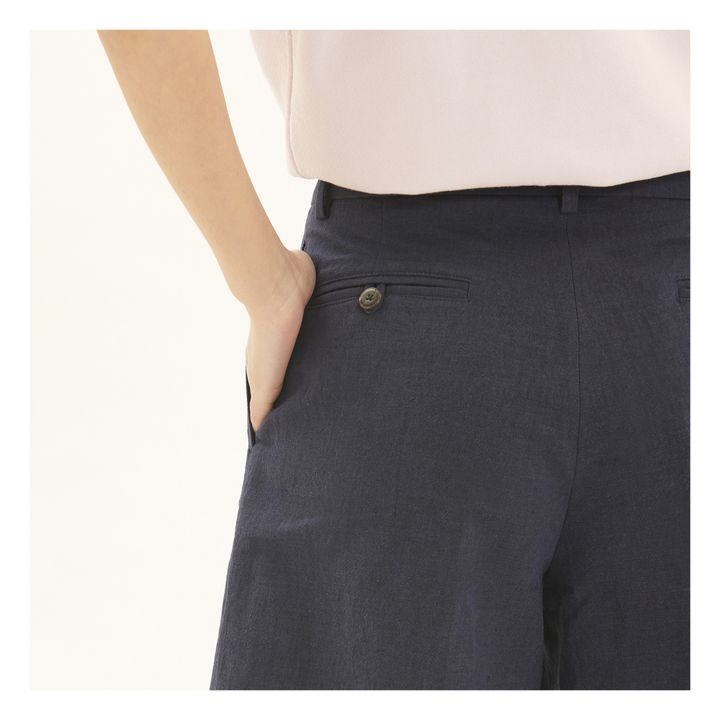 Cotton and Linen Bermuda Shorts | Navy- Produktbild Nr. 3