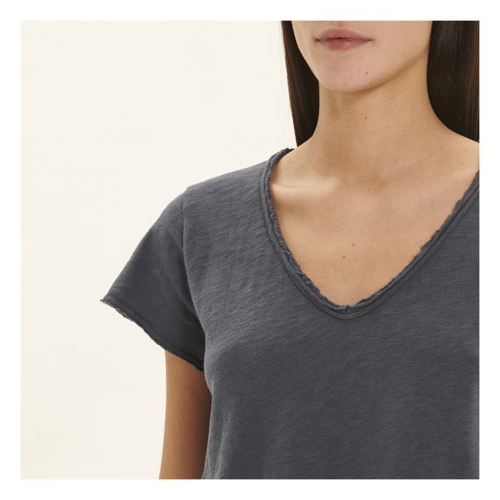 Sonoma V-Neck T-Shirt | Azul negro- Imagen del producto n°3