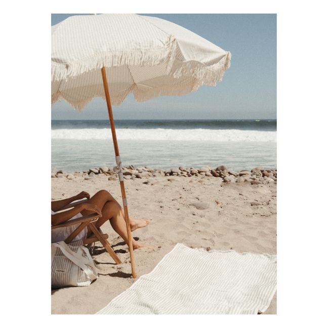 Premium Sonnenschirm mit Fransen | Salbei
