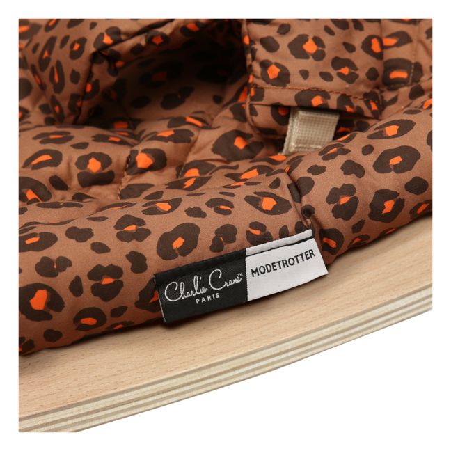 Babywippe Levo aus Buchenholz Charlie Crane x Modetrotter | Leopard