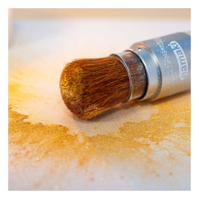 Magic brush and shimmering powder | Gold