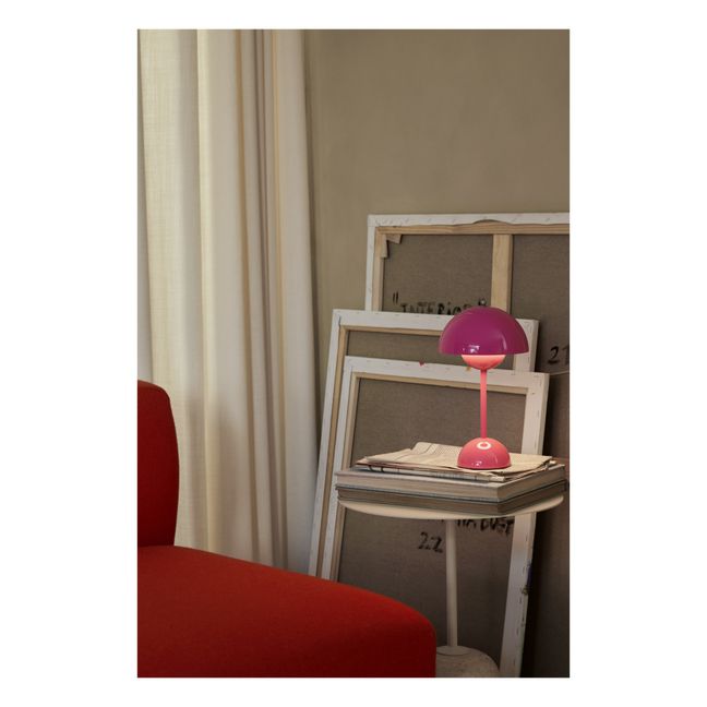 VP9 Flowerpot Portable Table Lamp, Vernon Panton | Rosa