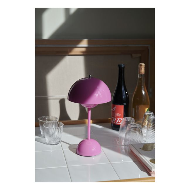 VP9 Flowerpot Portable Table Lamp, Vernon Panton | Pink
