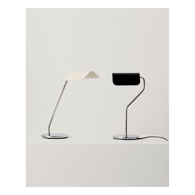 Apex table lamp | White