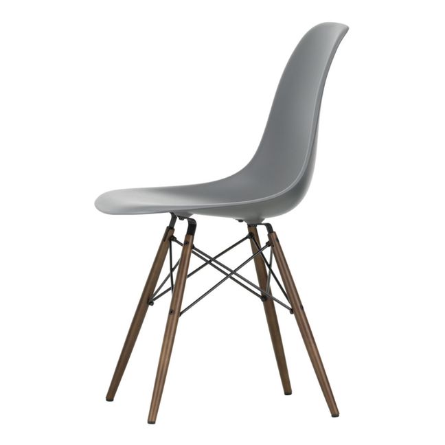 DSW plastic chair - maple base - Charles &amp; Ray Eames | Granit