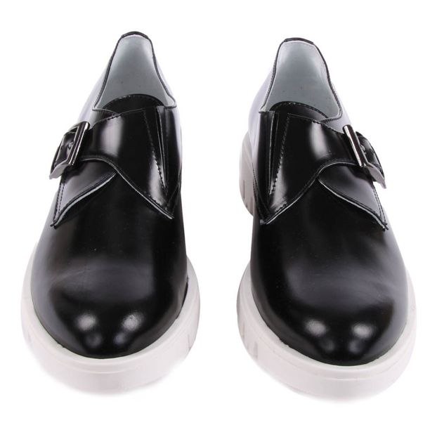 derby semelle blanche