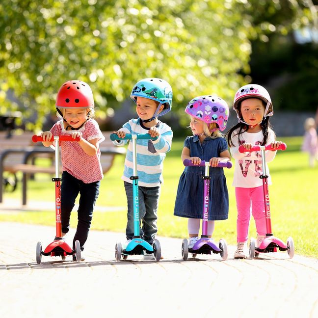 Mini Deluxe 3-Wheeled Ages 2-5 Micro Kickboard Swiss-Designed Micro Scooter for Kids Lean-to-Steer