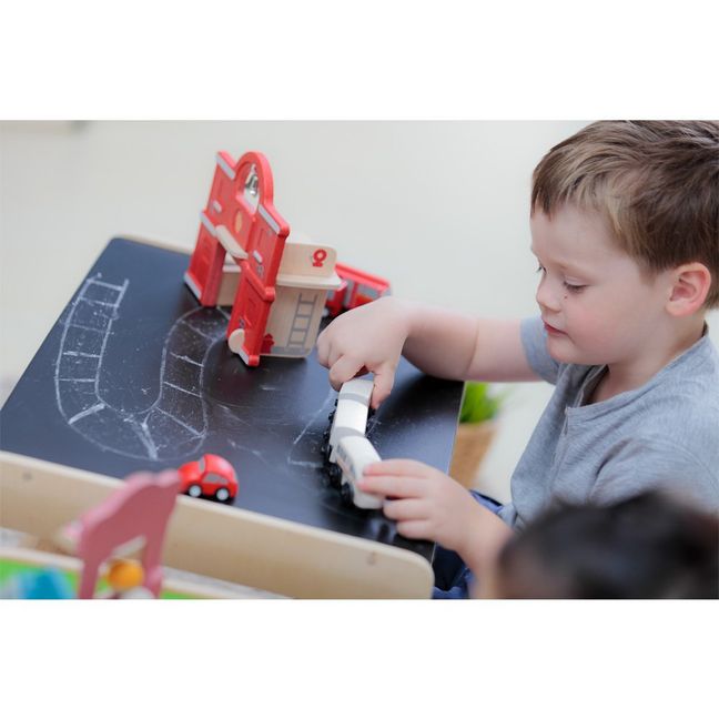Scrivania per bambini - Sopra in ardesia per gesso