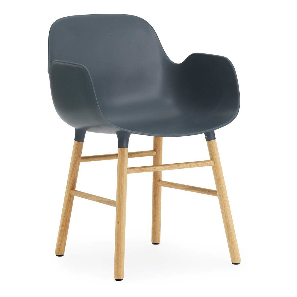 Normann Copenhagen - Chaise avec accoudoirs Form en chêne - Bleu