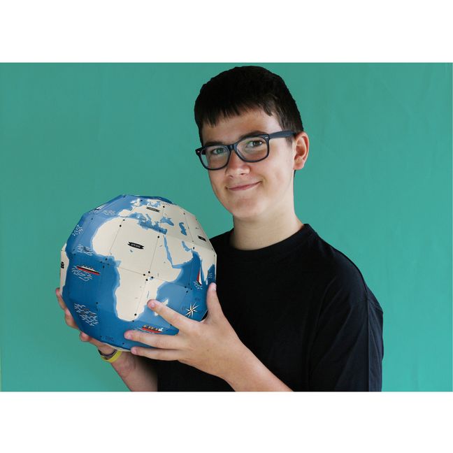 Builld Your Own 3D Globe With 45 Stickers