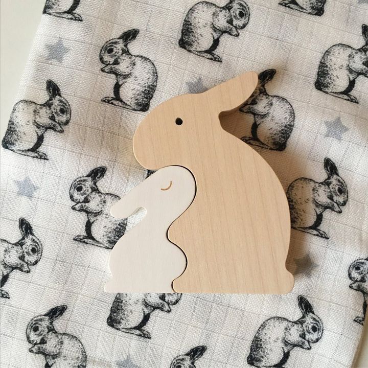 Puzle decorativo de conejos de madera de arce- Imagen del producto n°1