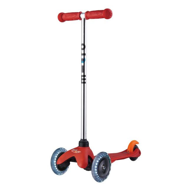 Micro Classic Push Scooter with LED wheels | Red