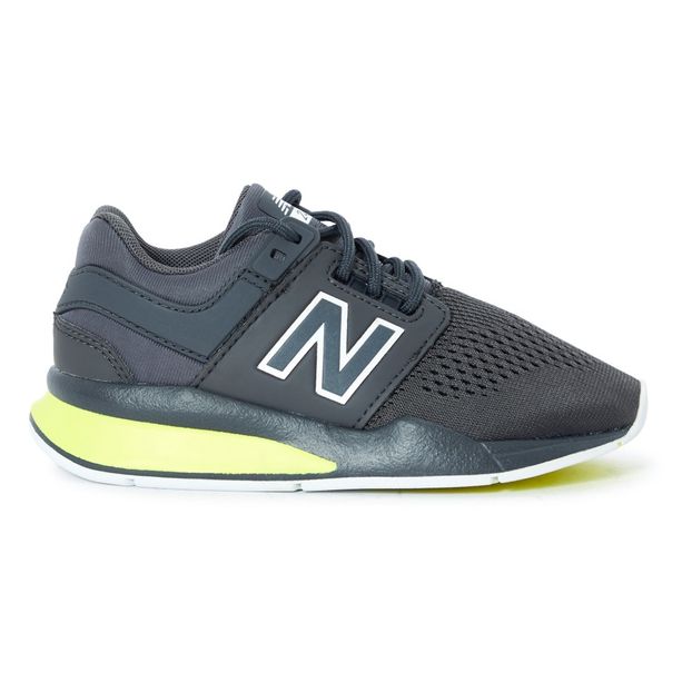 black new balance trainers