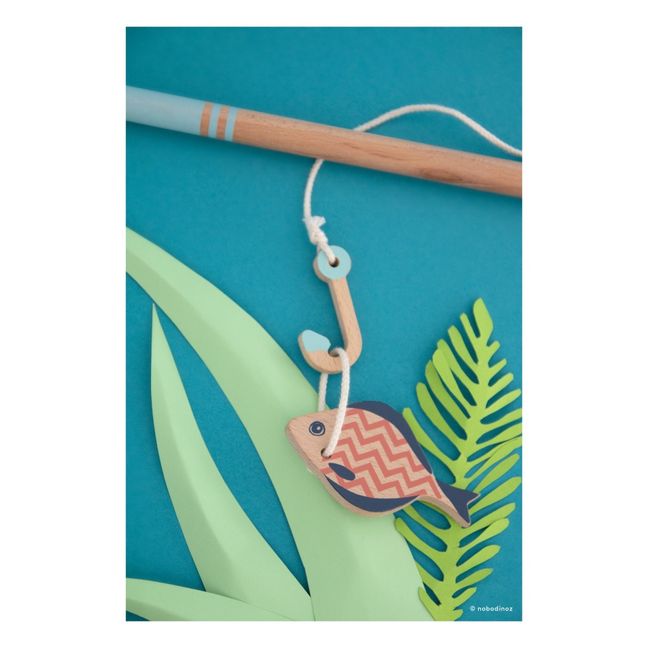 Juego de pesca con hilo de madera