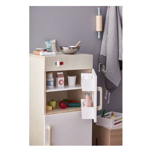 Kühlschrank und Tiefkühlschrank aus Holz