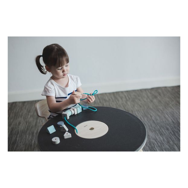 plan toys round table