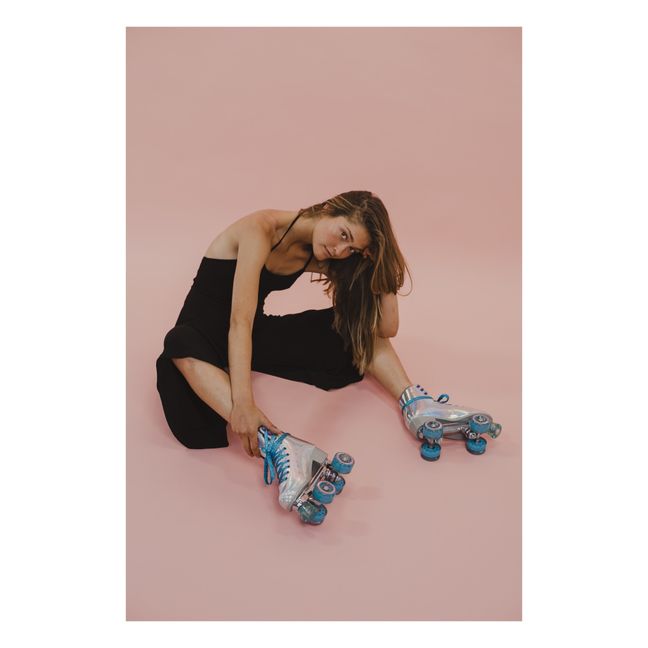 Holographic Rollerskates